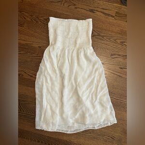Aritzia Wilfred Strapless Smocked Dress